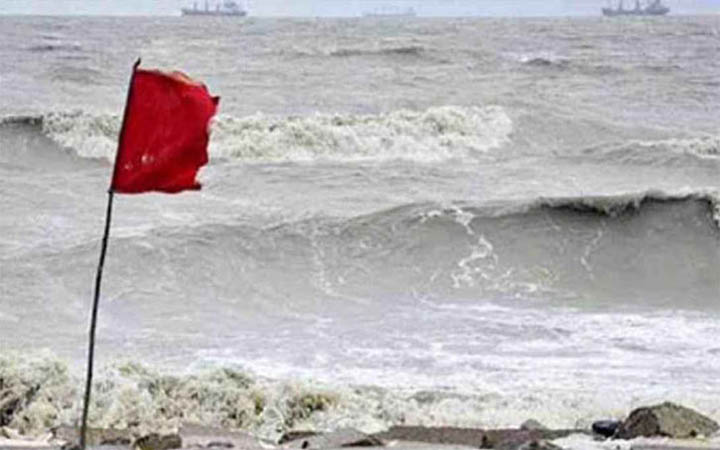 সকল সমুদ্র বন্দরে ৩ নম্বর সতর্ক সংকেত জারি